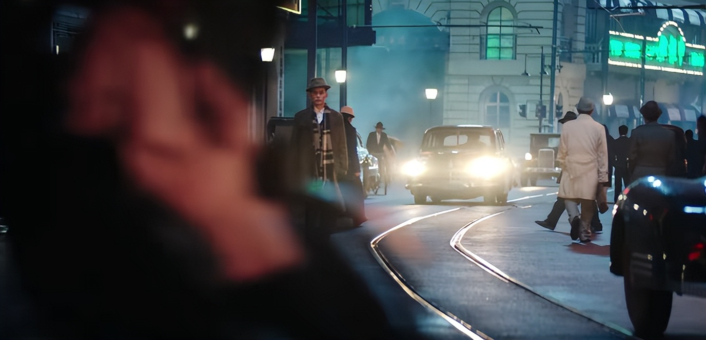 学沈腾？胡军新片被一二星刷屏，海报占C位，戏份只有3个镜头