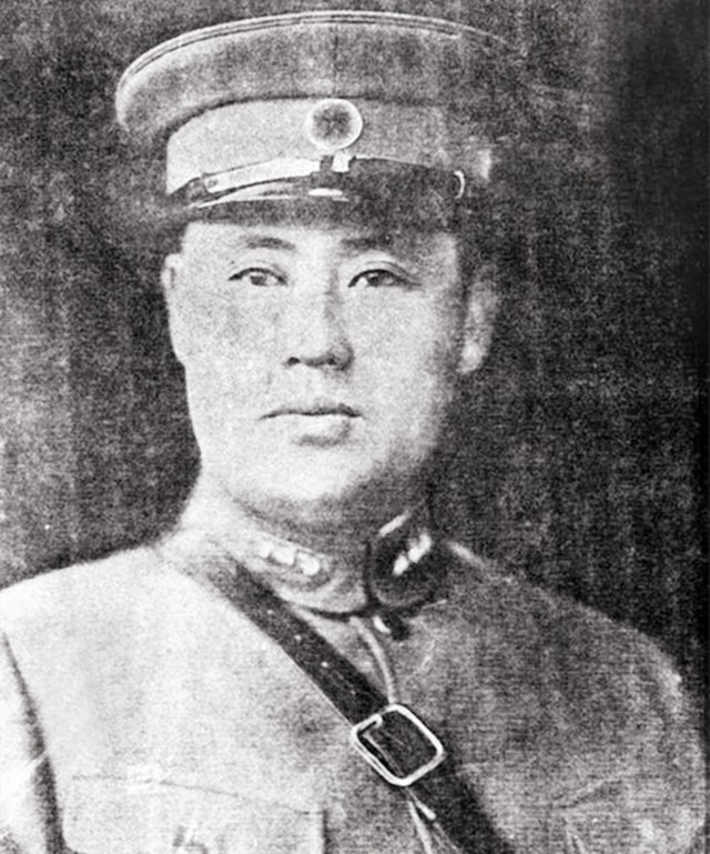 傅作义与陈明仁，为何在军中待遇差距很大？