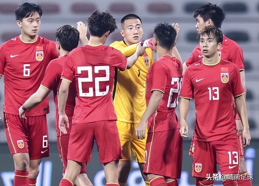 中国韩国比赛时间世界杯(2022东亚杯，中国队VS韩国队，基本“放弃”的中国队少输当赢)