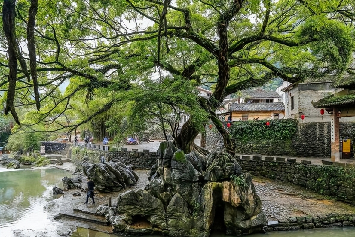 广西旅游值得打卡的五个古镇，人文底蕴深，风光美，来感受一下吧