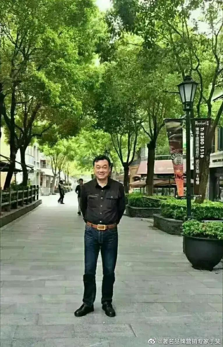 于斐老师谈：身在职场再不发光，你的人生一股霉味