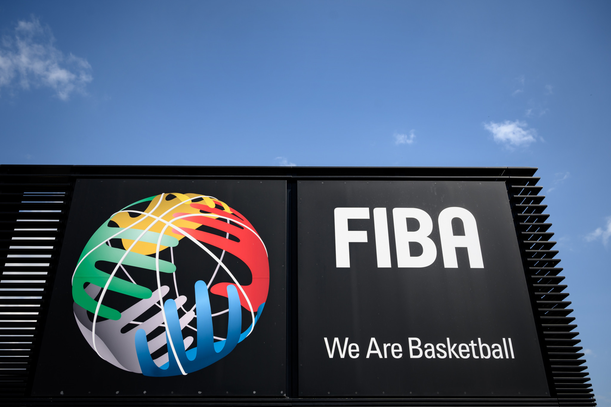 法国对美国篮球视频直(FIBA 男篮排名：美国排第一！中国男篮竟上升一名)