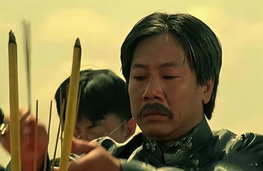 身后事靠朋友，靠救济金度日，这9位港星晚年生活，比你想的凄惨