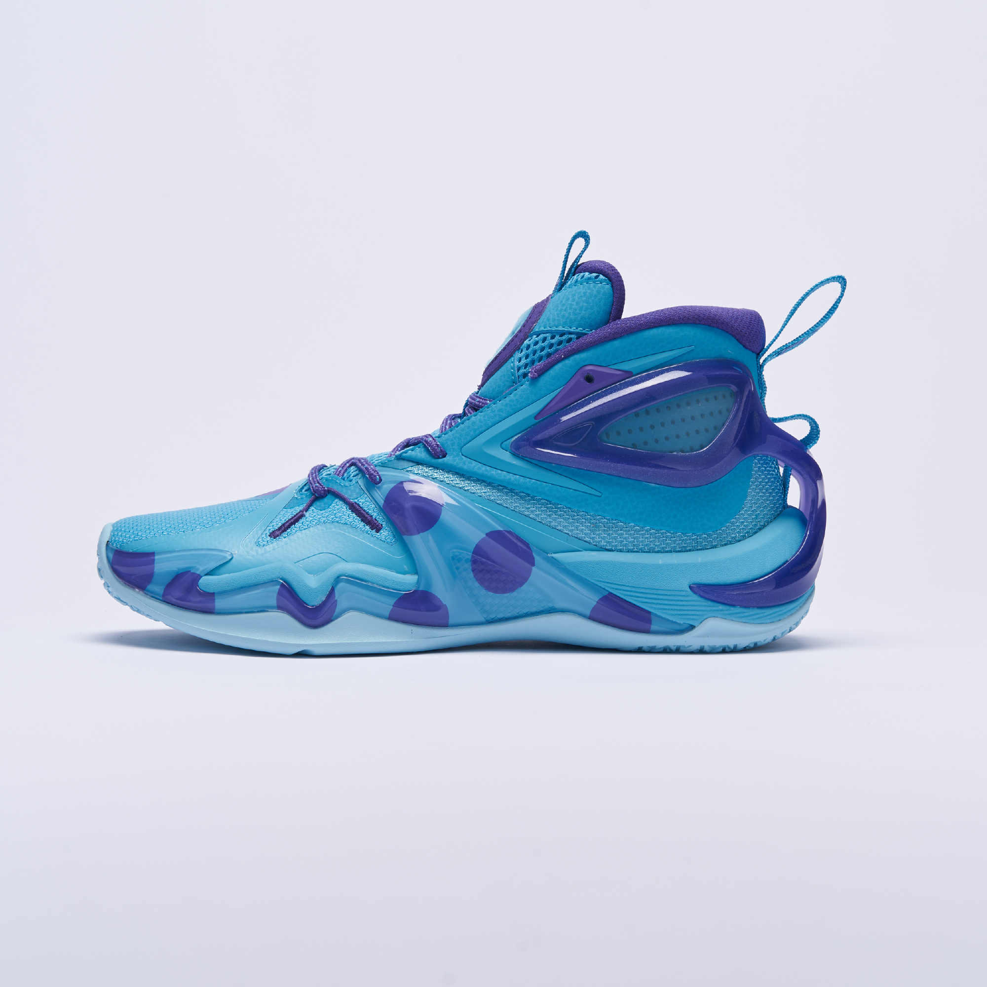 特步有没有什么好看的女款粉色鞋（百花齐放！韦德之道10代多配色曝光，安踏KT7Pro来袭，特步惊喜多）