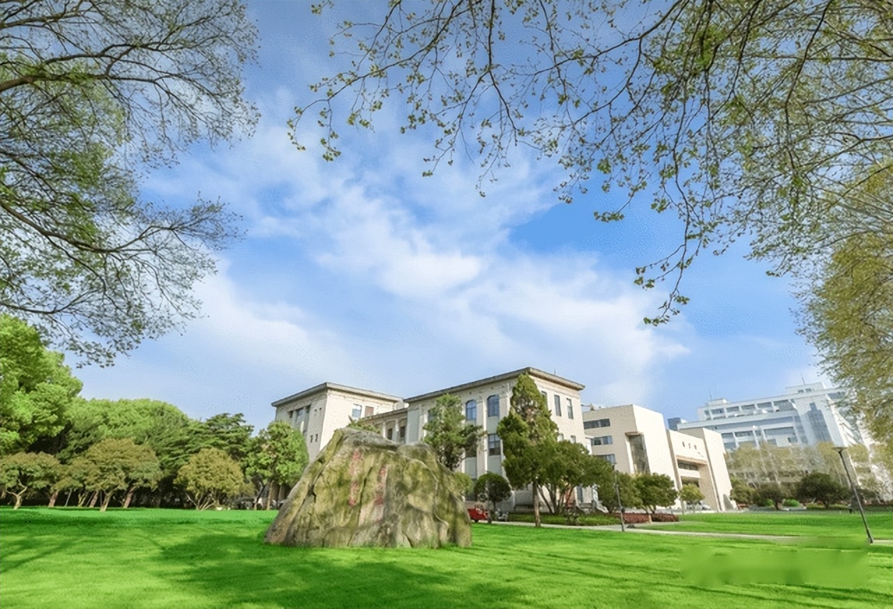 毕业多年才明白，在省内上大学和去省外上大学，区别原来这么大