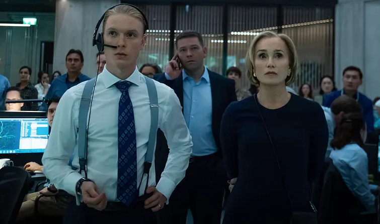 一部特工剧集，道尽职场辛酸，2022高分英剧《流人》