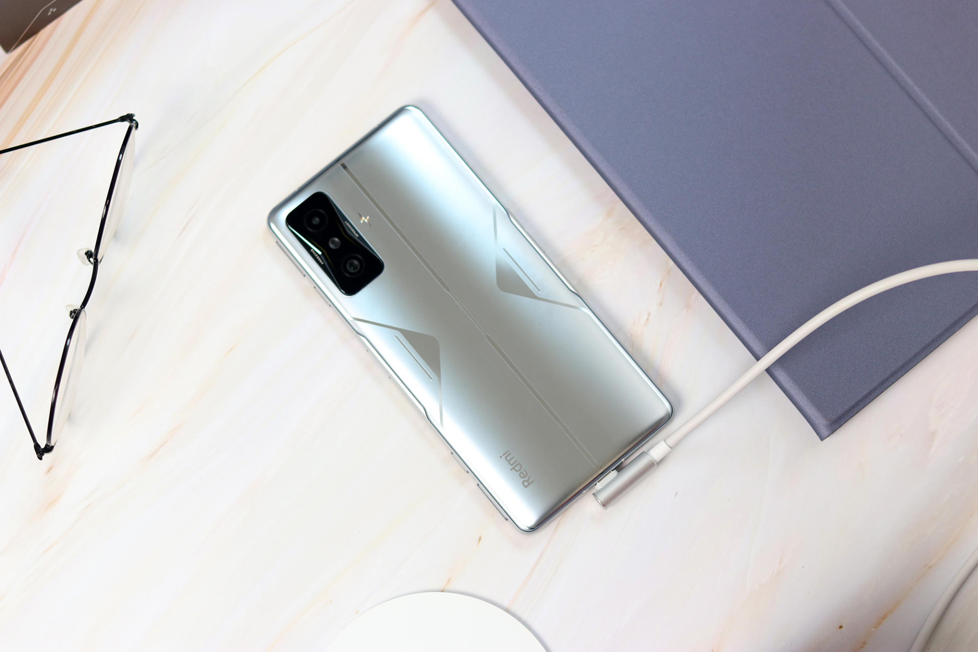 Redmi K50 电竞版手机开箱评测：快充、屏幕、性能全部拉满