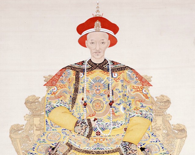 清代状元的后裔：独居深山状元府，坚守着祖宅，无水无电乞讨为生