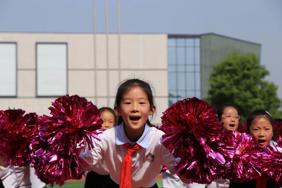 双流区西航港小学首届“星港杯”校园足球联赛开幕式成功举办