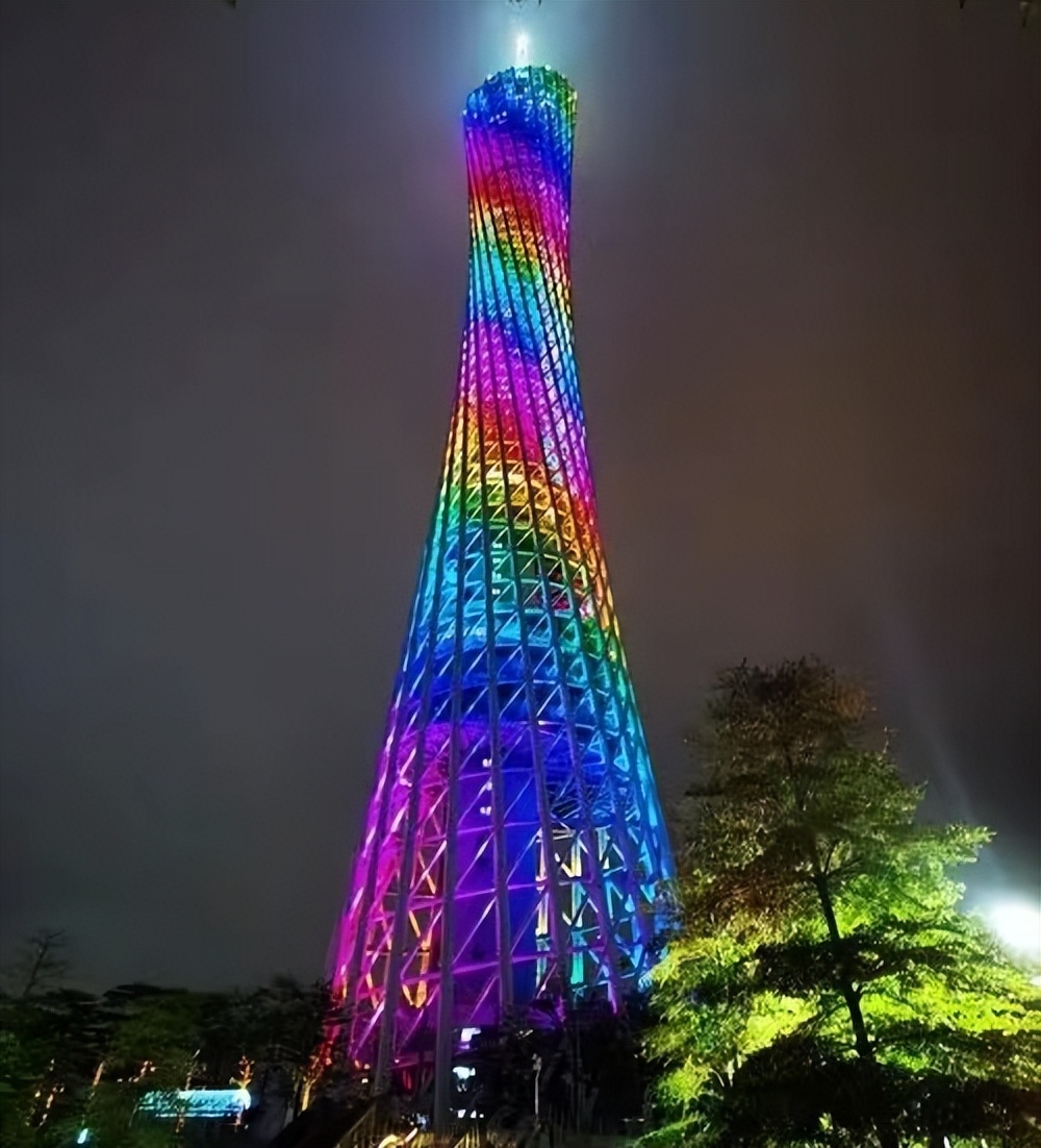 广西当年最年少作家，如今走出大学“象牙塔” 广西,当年,年少,少作,作家