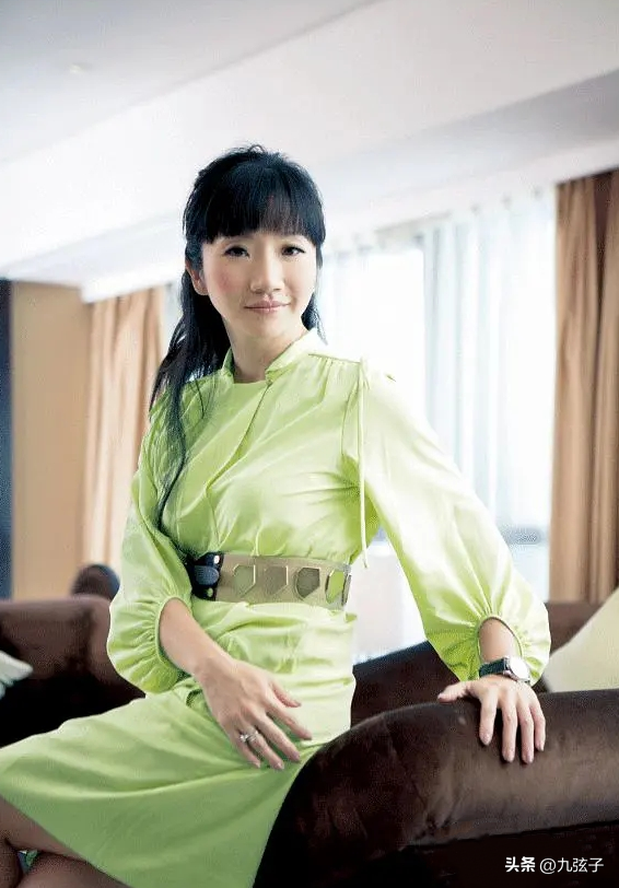 鲍春来袁惟仁("小胖"袁惟仁:出轨,赌博,两次抛弃妻子,史上最重的报应