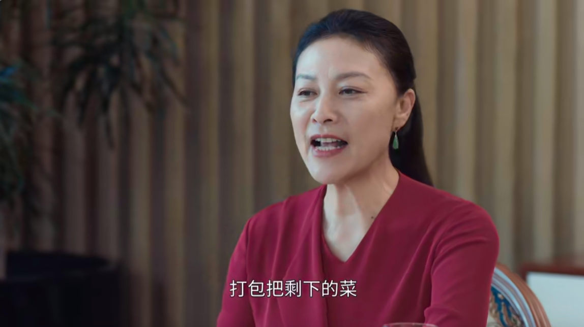 湖南卫视又甩出王炸剧，连续8天拿下收视第1，老戏骨演技惊艳四座