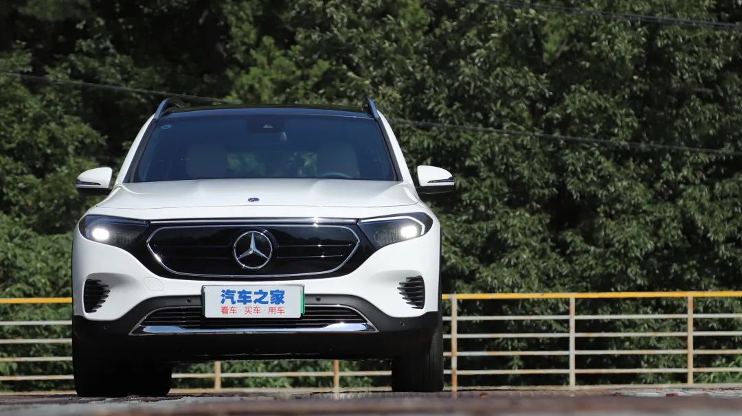 奔驰新能源(奔驰EQB：豪华品牌SUV，纯电续航600km！优惠后20多万就能买？)