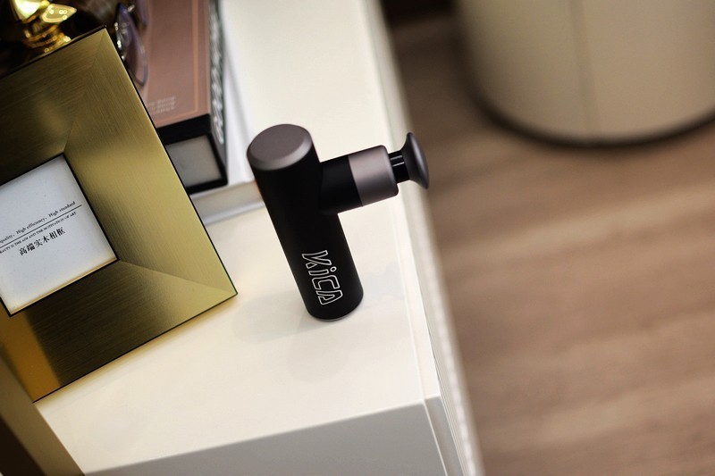 单手可握 小巧便携 KiCA MINI2筋膜枪