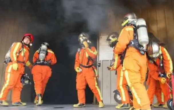 高考报志愿，5类专业“近视眼”不能报考，2022届考生要知道