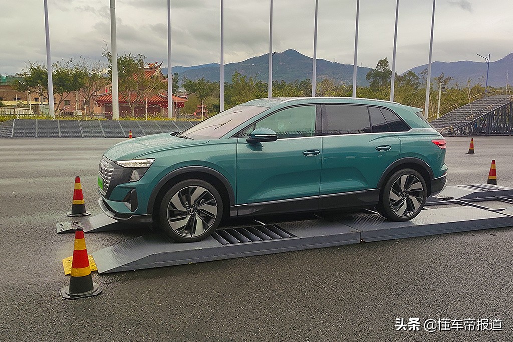 新车｜电四驱更易脱困？上汽奥迪Q5 e-tron场地试驾