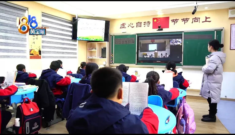 鹿鸣足球场(七里乡的“理想家”，冬日暖意溢出来)