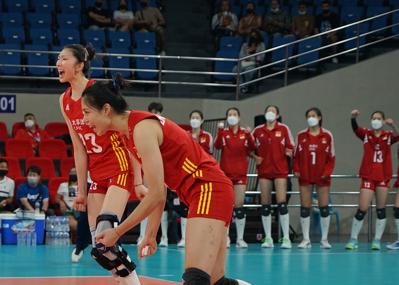 拒绝冷门！亚洲杯中国女排克服一传波动3比2险胜越南，夺得两连胜