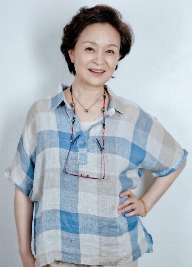 著名演员"巧姑"刘莉莉:离婚后二婚嫁富商,也会为大龄女儿烦恼