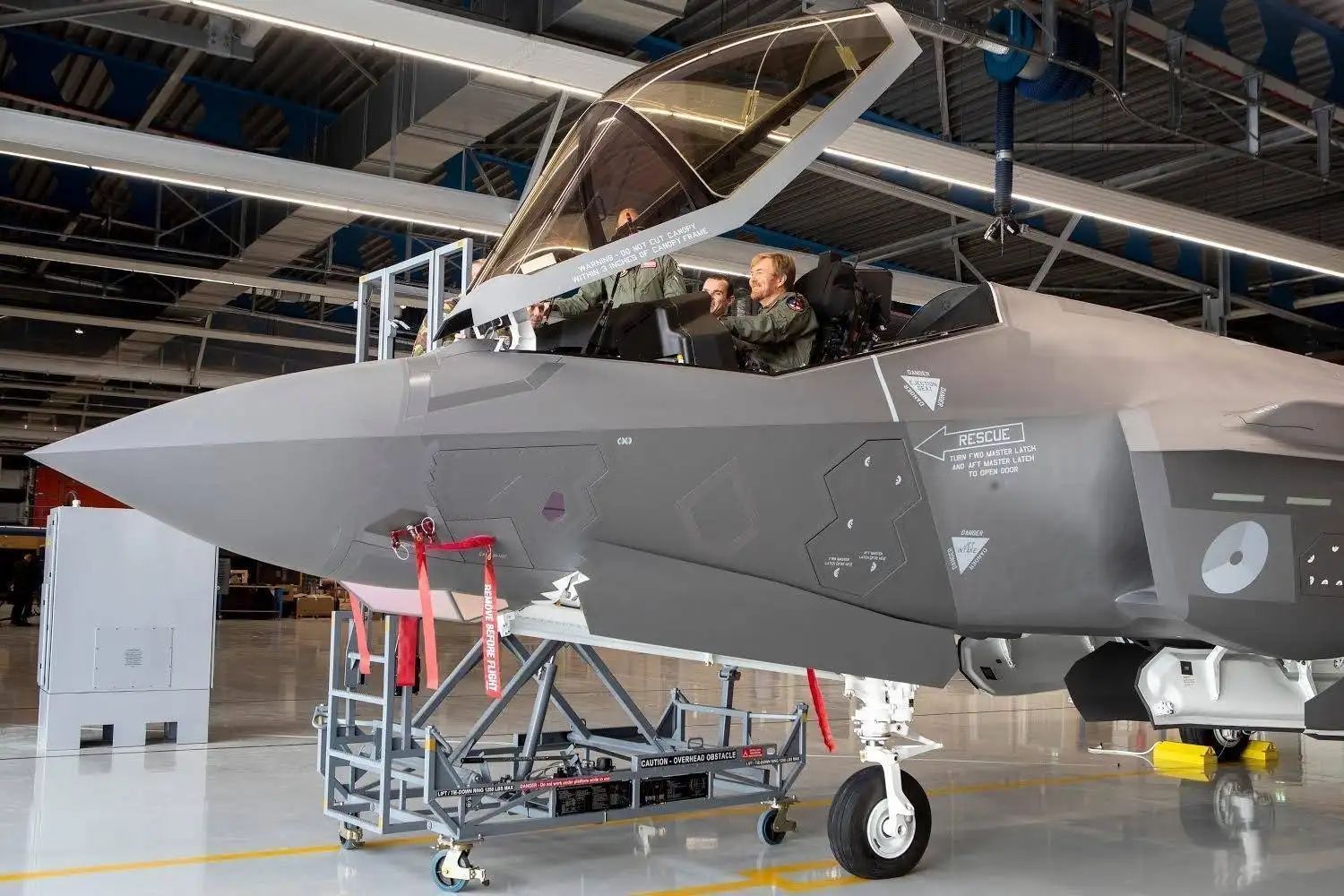 ýȫսǿйλӵ211˦޴