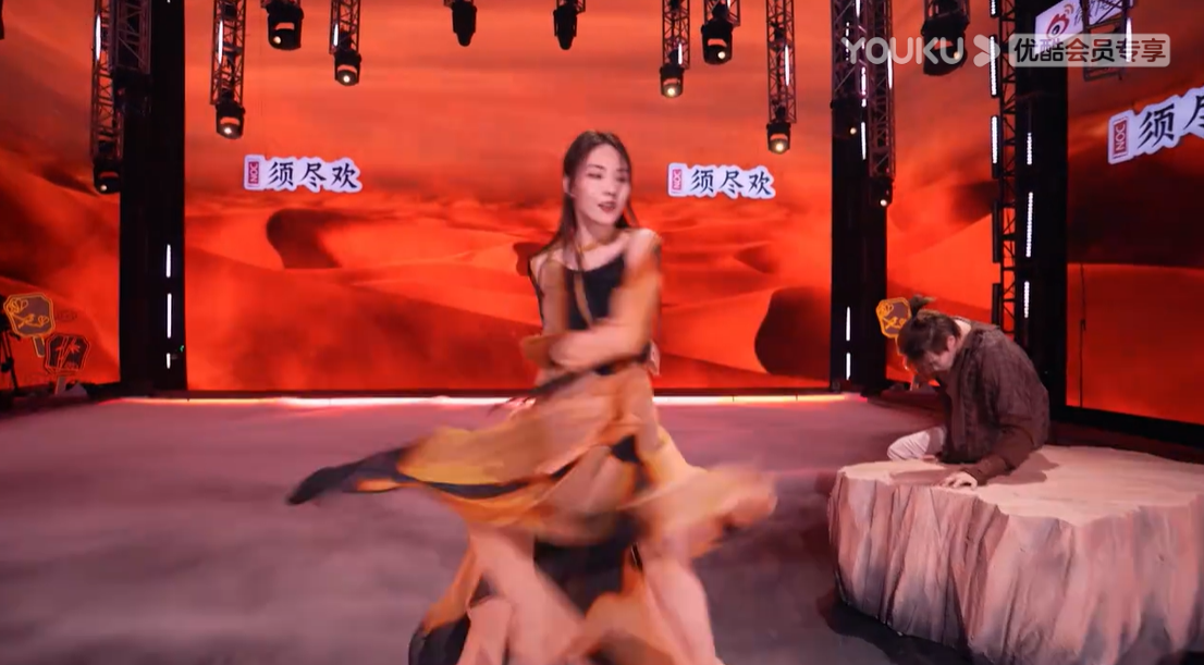用街舞演绎《大话西游》和《倩女幽魂》，王霏霏程潇谁赢麻了？