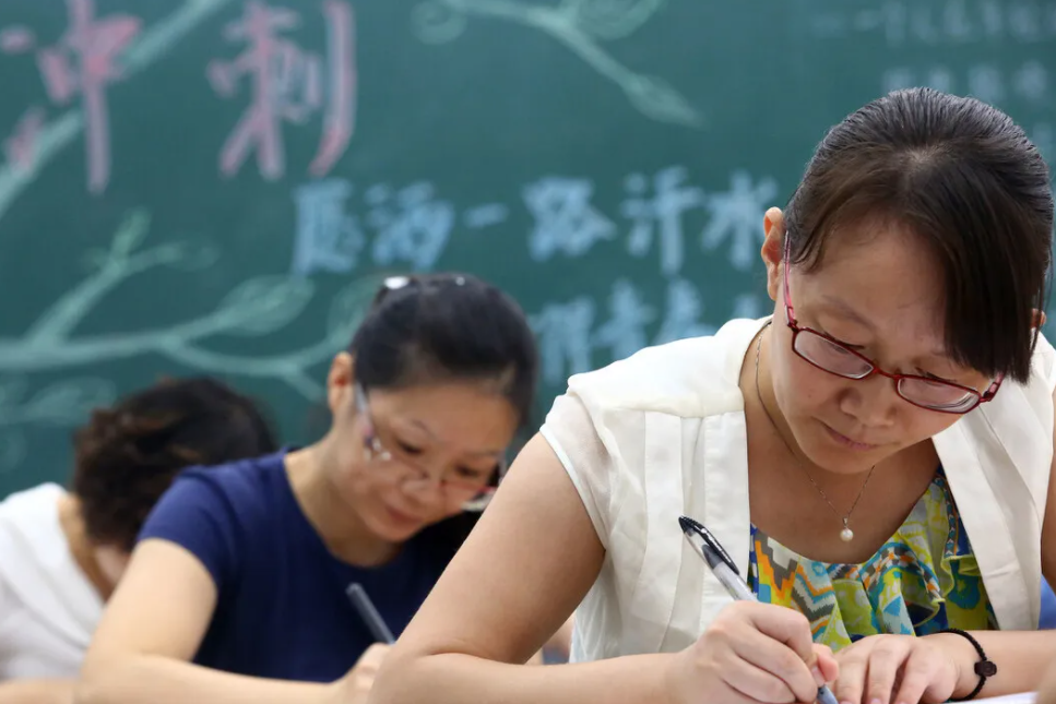 双减后师范专业还是香饽饽吗，过来人一语道破，部分师范生更吃香