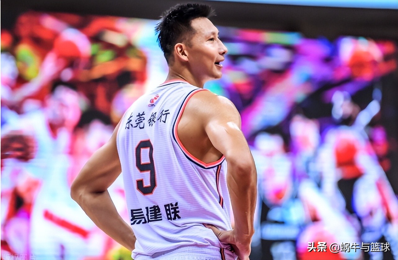 易建联在nba哪个队(易建联在NBA打了6年，在CBA打了15年，一共赚到多少钱？)