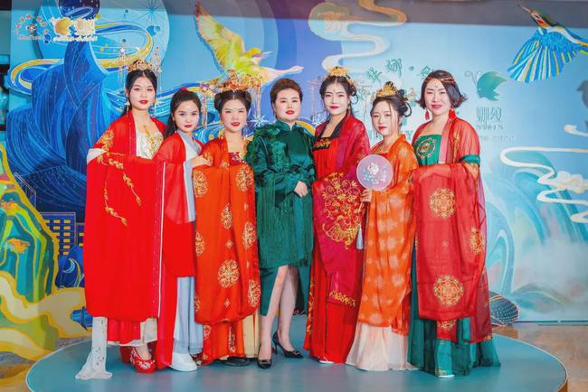 了不起的我们，肤诗华娜2021长沙年会盛典圆满落幕