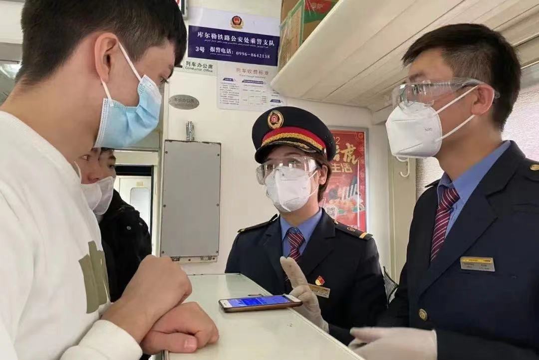 米尔班·艾依提 :盛开在新疆大地的石榴花