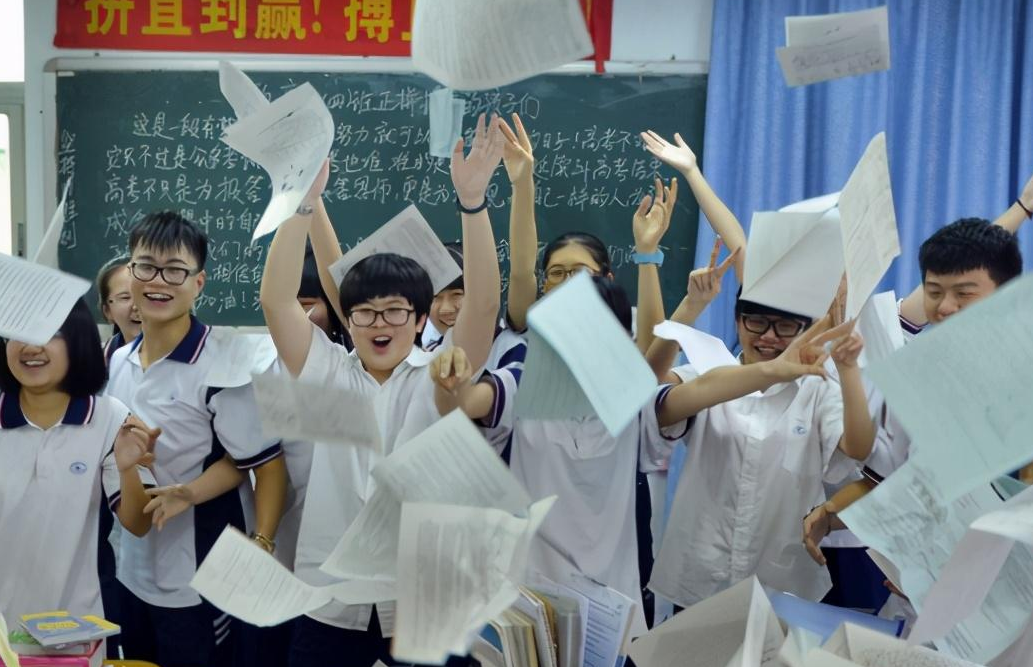最新国内前20高中排名出炉，升学率让人羡慕，衡水中学无缘榜首