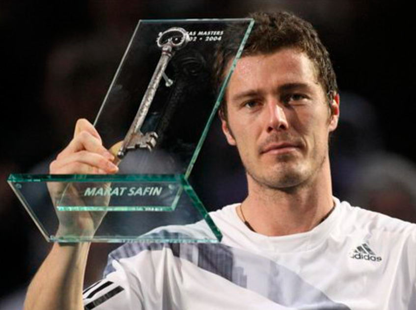 巅峰费德勒和德约科维奇（费德勒在职业生涯中遇到的十大经典对手）