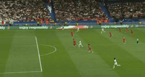 2017欧冠决赛皇马对利物浦（1-0利物浦！皇马14次问鼎欧冠 射门4-24再造经典 本泽马进球被吹）