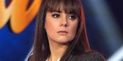 法国电臀小天后,又纯又欲,无数少年梦中情人,巅峰期却早婚隐退