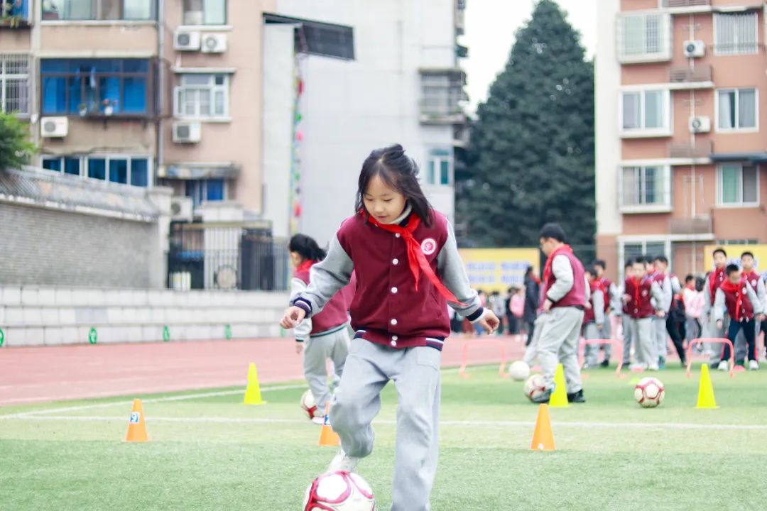 华阳实验小学落地落实落细“双减”要求探索教育高质量发展新路径