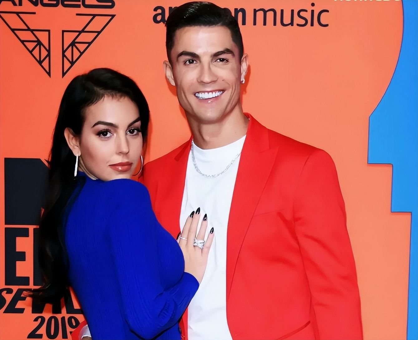 c罗还没结婚吗（35亿资产！曝37岁C罗没打算结婚，乔治娜为他生3个孩子，仍没名分）