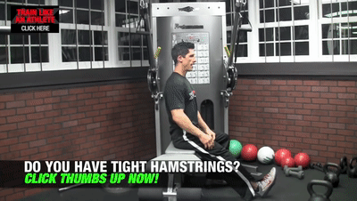 直角肩凹到没脖子，腿还短了一大截？这次红毯僵硬得太不像她了吧