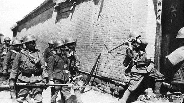 1955�����ν�����̨�»�վ��һ�ˣ�����������ԭ��û�������