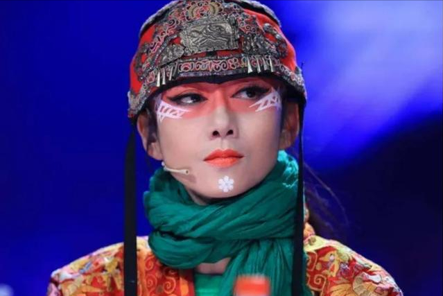 男版“杨丽萍”郭冷：对舞蹈的热爱近乎痴狂，46岁生活难以自理