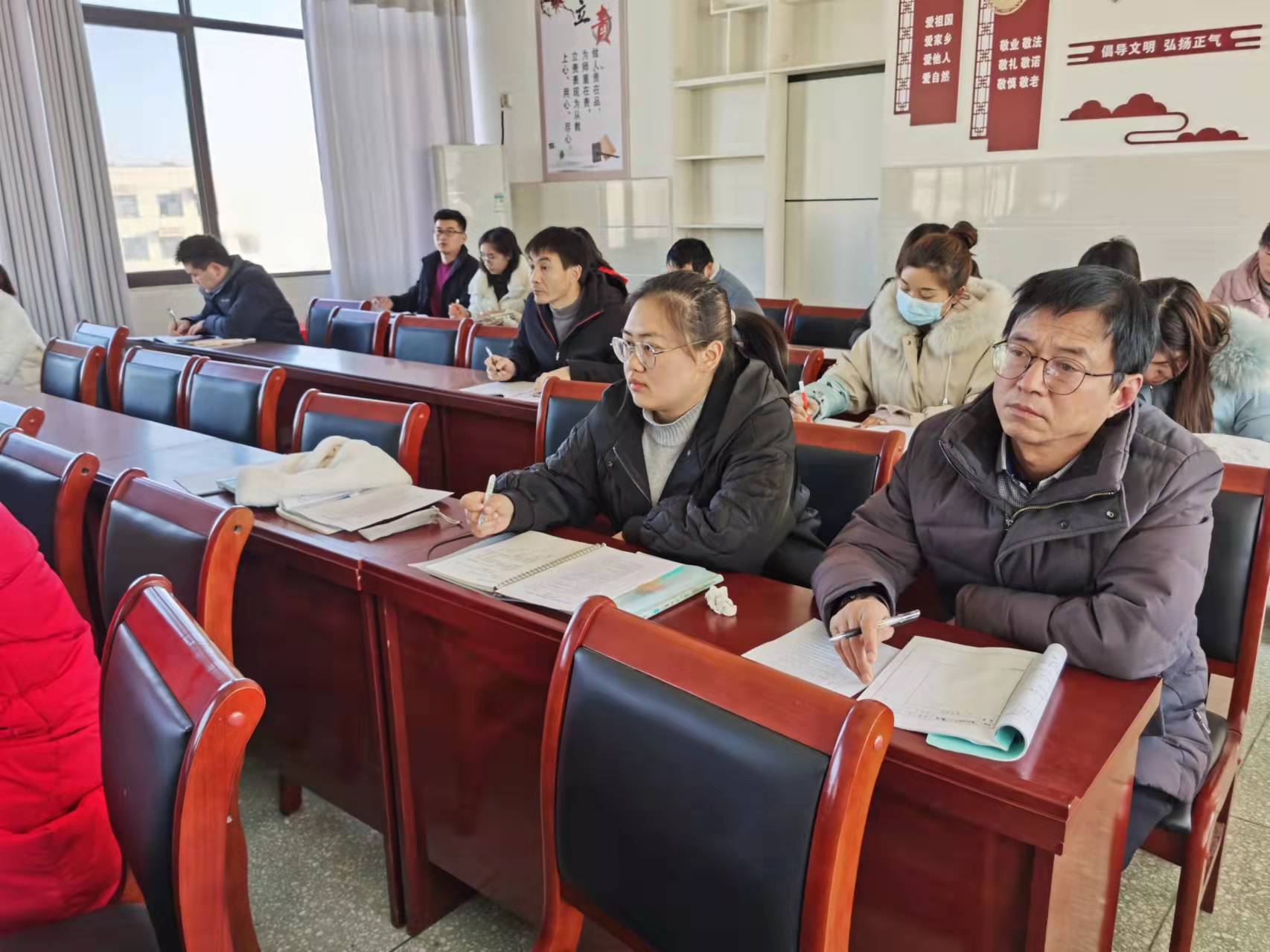 高效课堂竞风采，以赛促研共成长