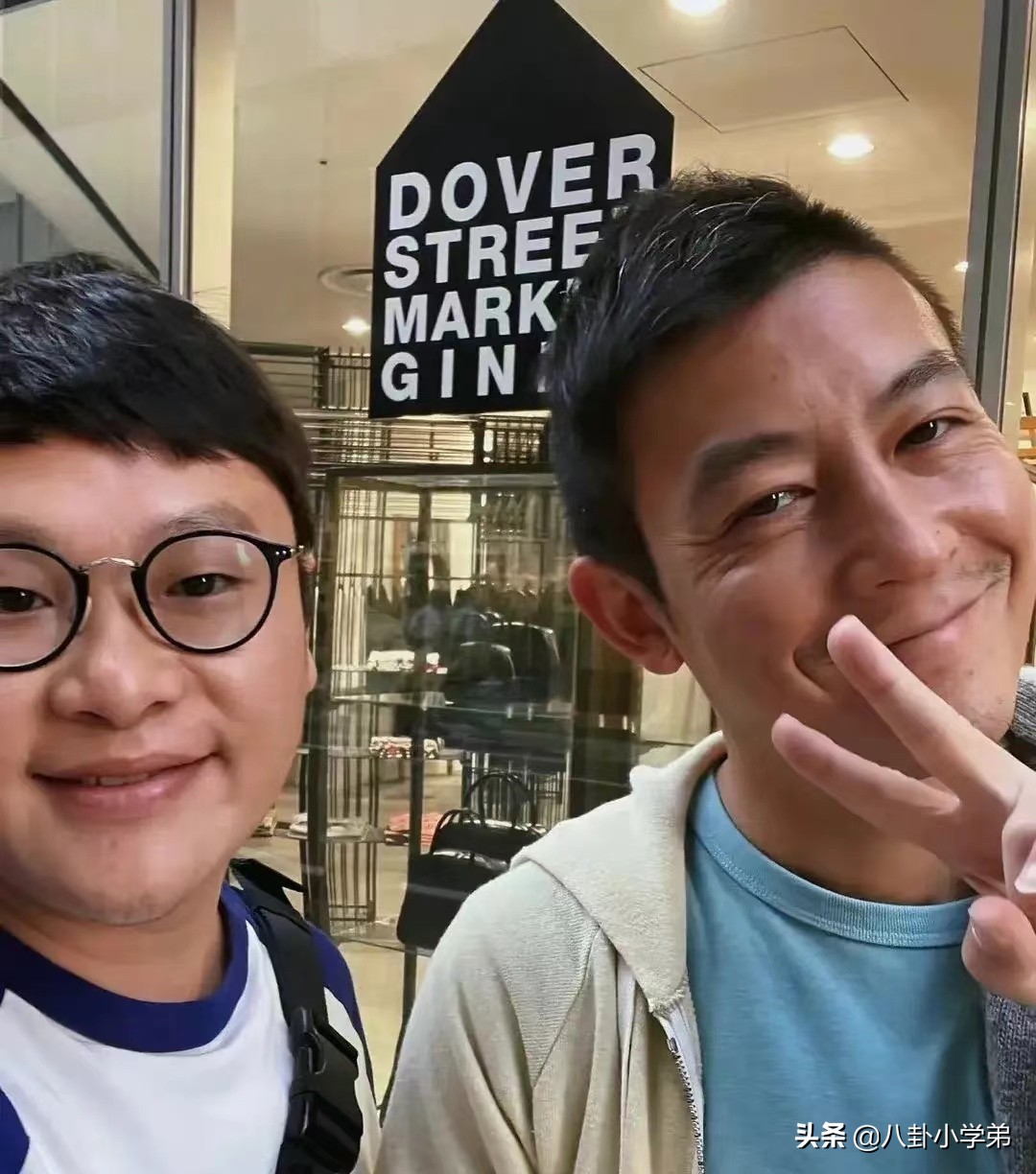 明明长着一张相似的脸，一个洋气一个“土气”，颜值差距太大了