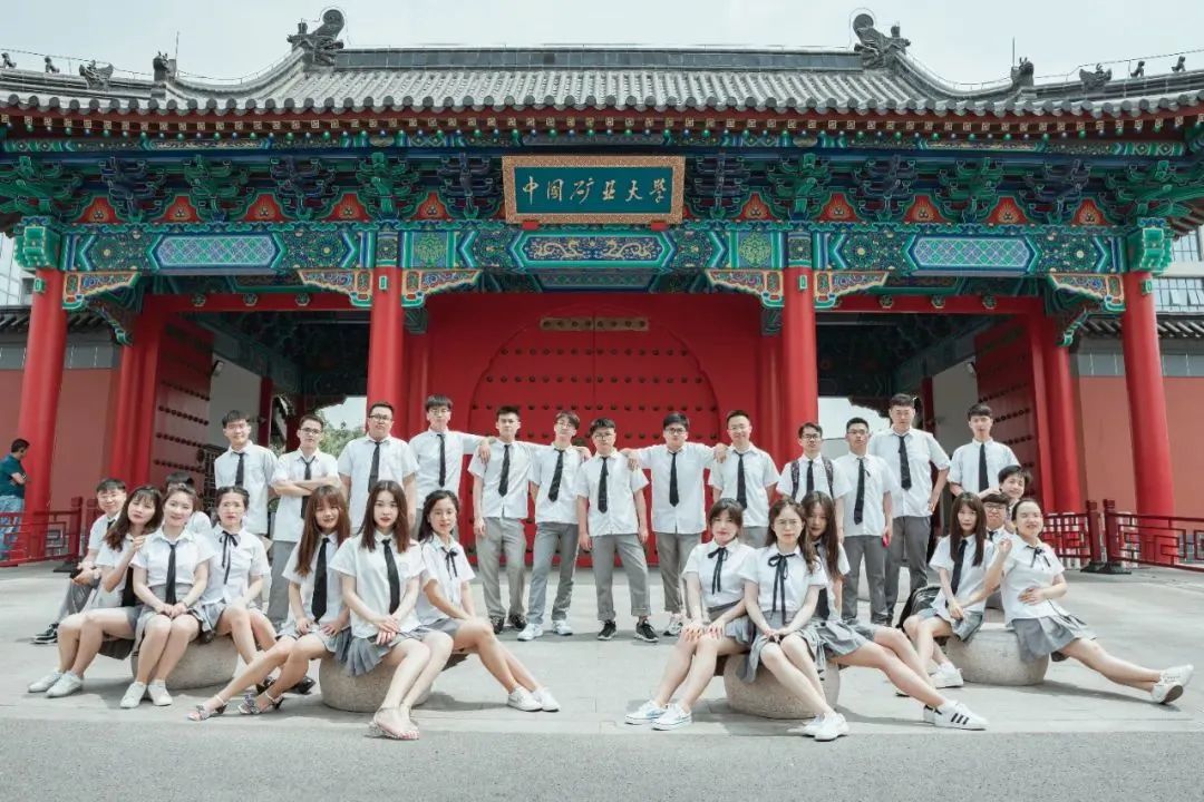 10人创意集体拍照姿势(毕业照拍摄姿势参考!pose对了,怎么拍都美)