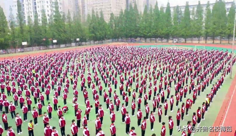 日照市金海岸小学课间操(日照市：走向操场 走进大自然 走到阳光下 学校体育蓬勃发展)