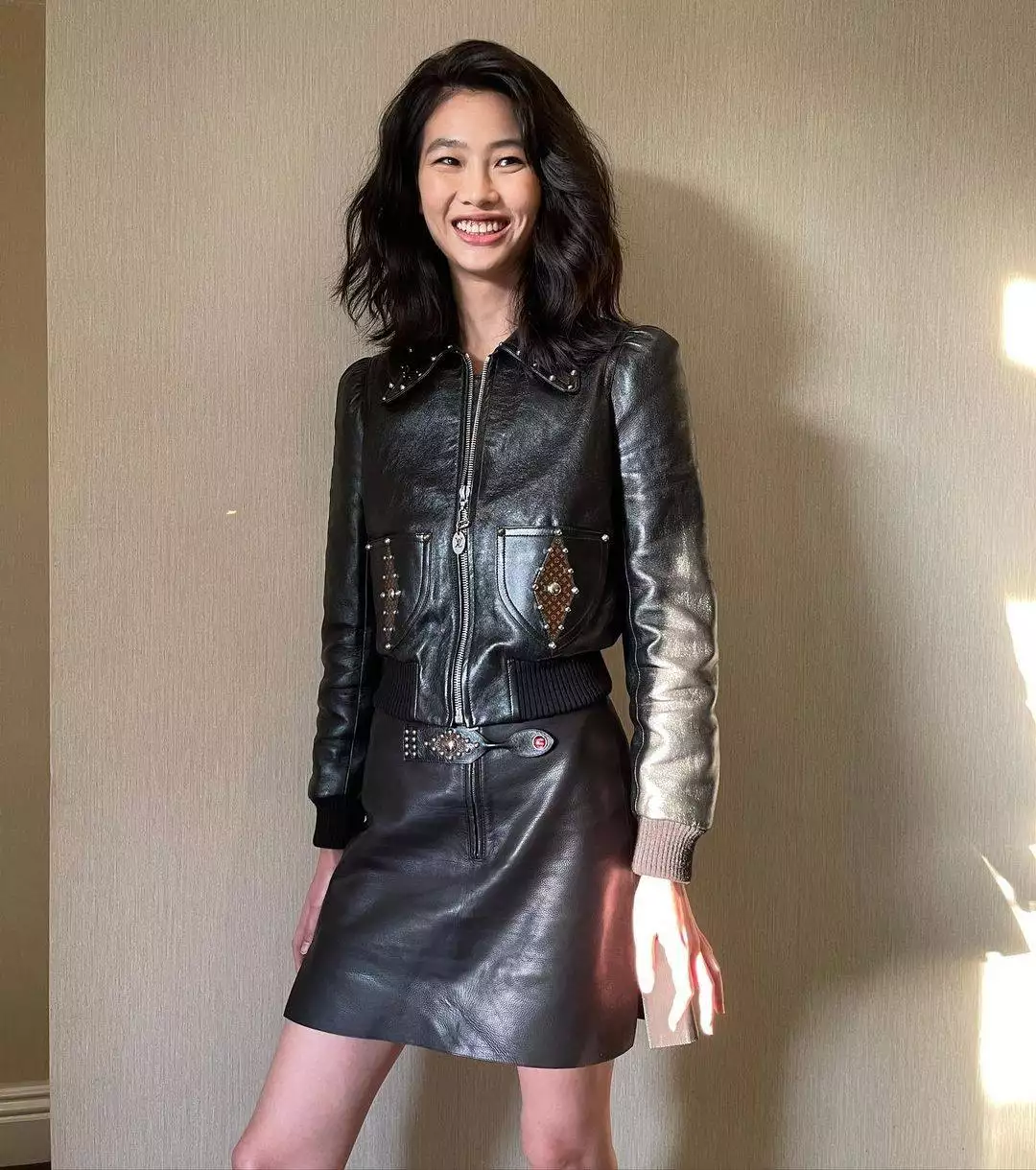 李东辉、郑浩妍超甜!好友爆料:李东辉看到女友新闻就会炫耀