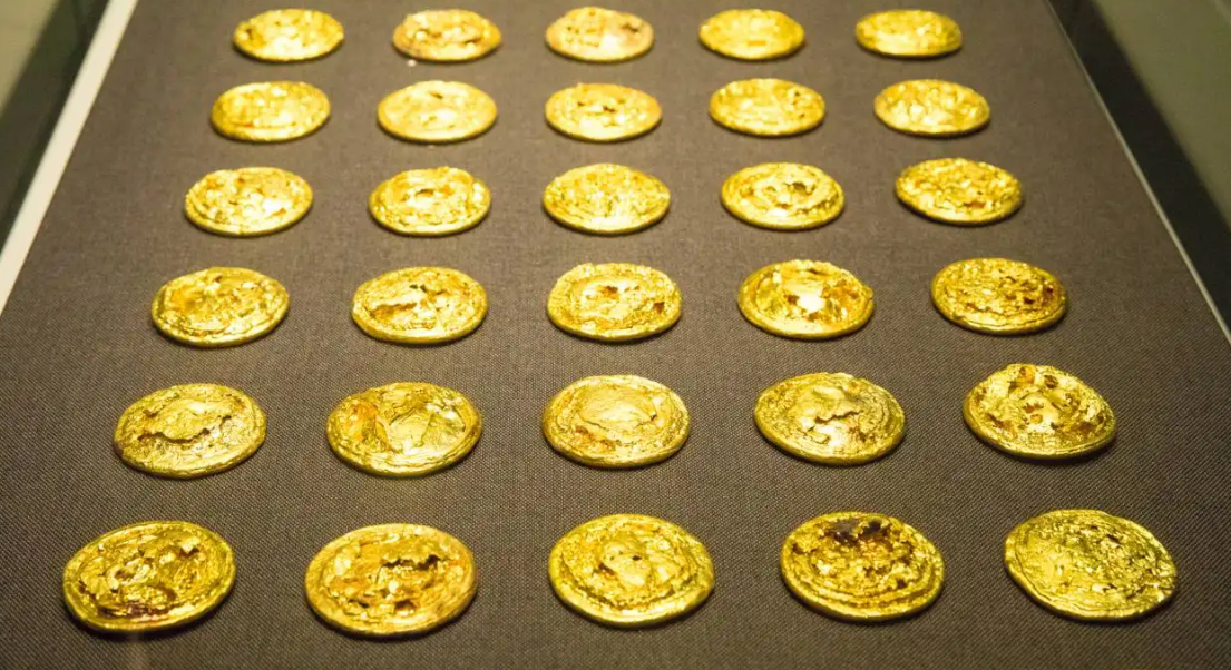 金价调整信息：今天4月5号，黄金、铂金和足金的价格