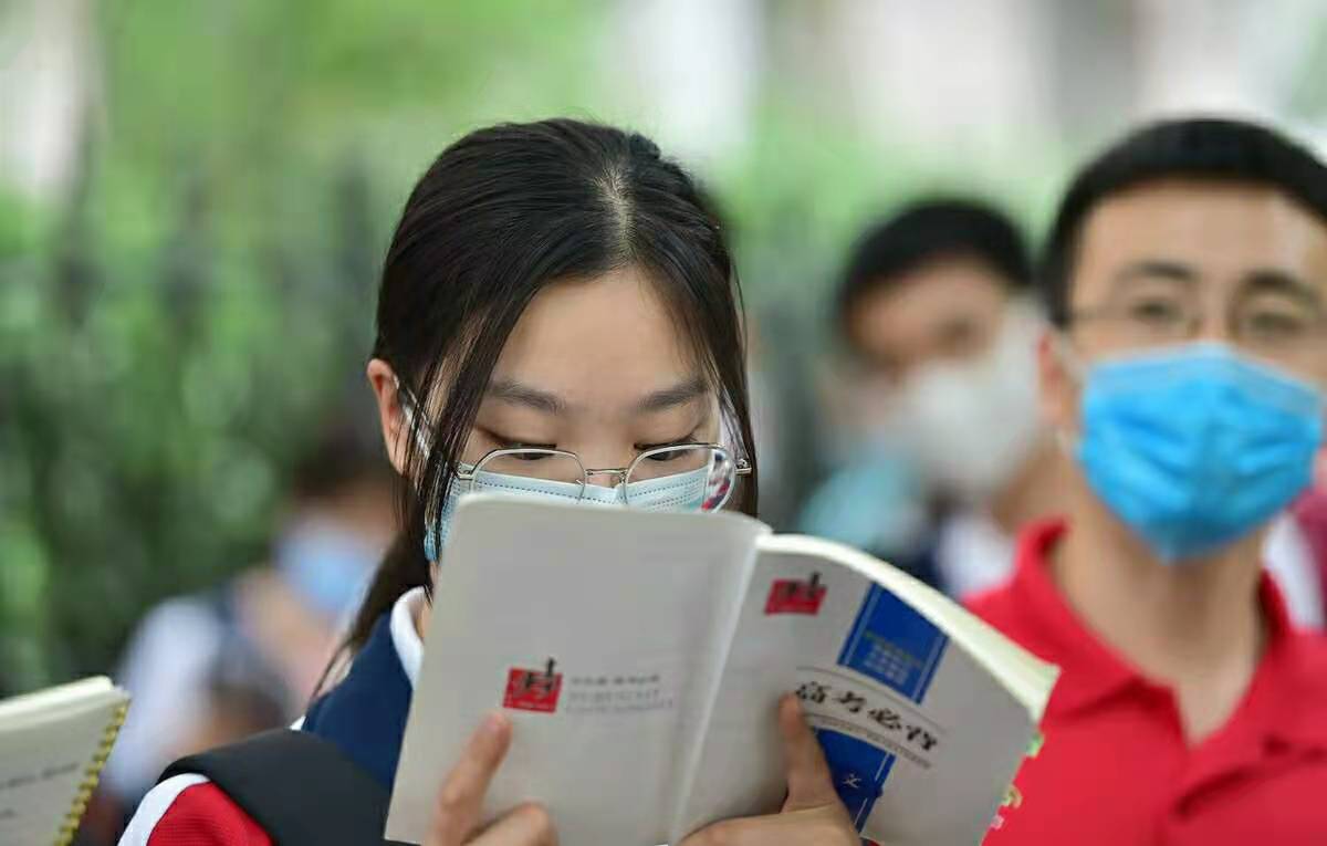 2022年高考人数1193万，录取率达到这个数，家长很高兴