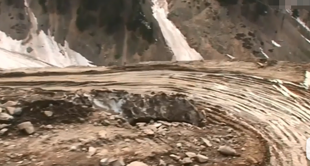 巴基斯坦真正的地狱之路，路上全是车祸，不是坠崖就是山体滑坡