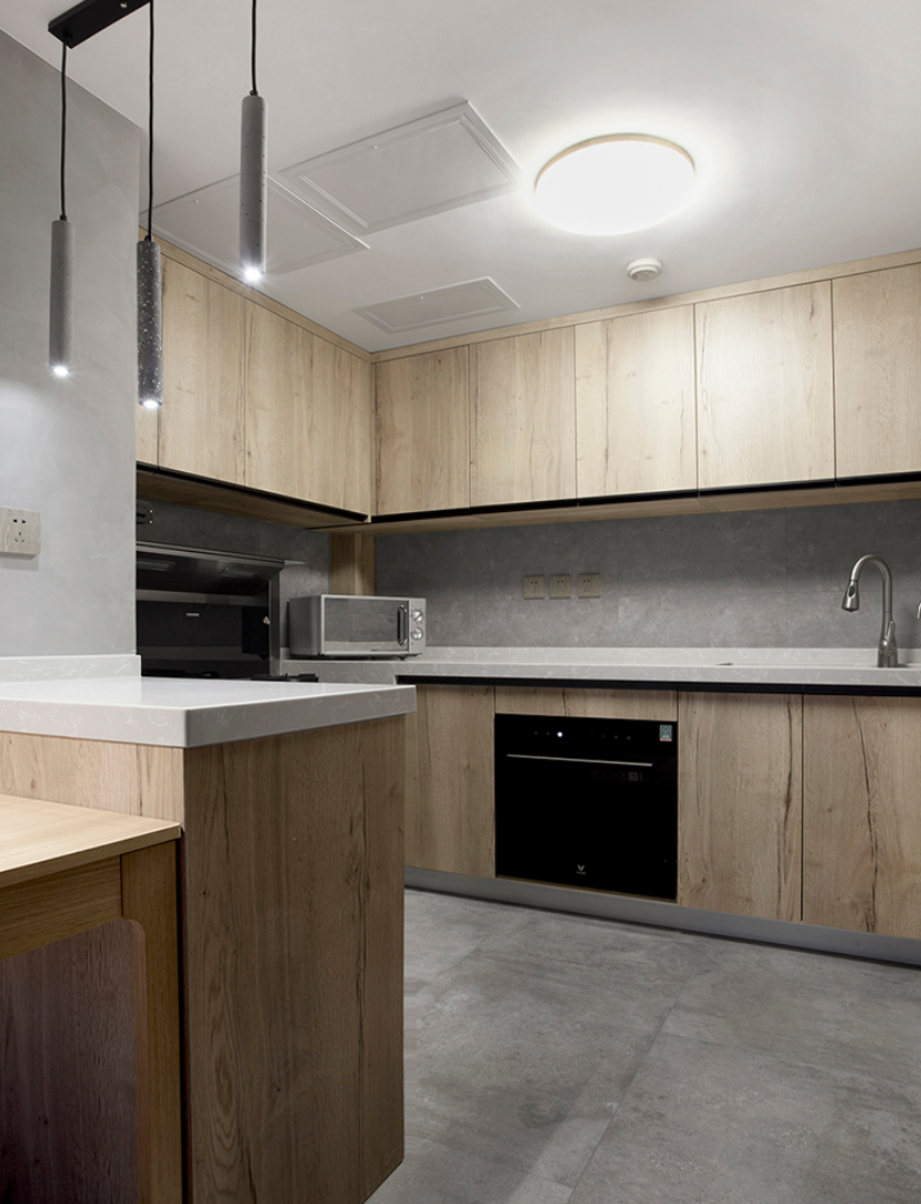 这是我见过最高级的工业风装修，卧室做抬高，既简单又大气