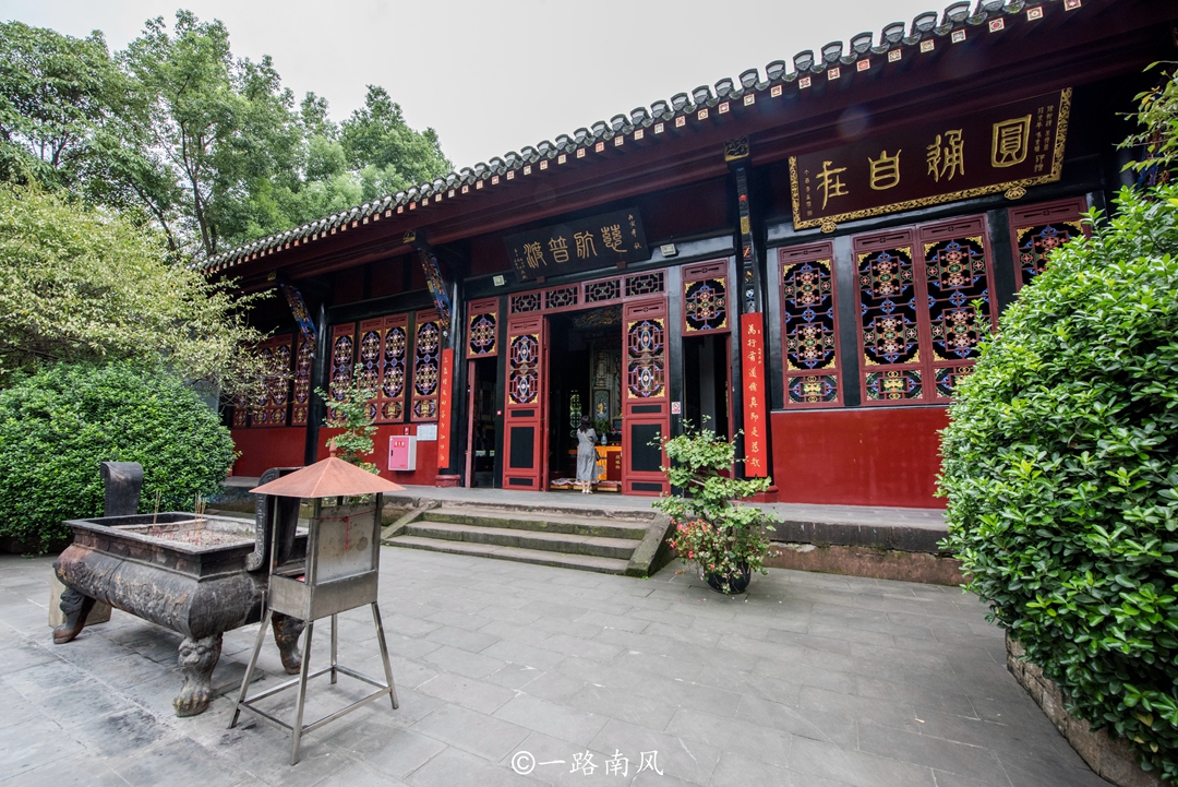 成都青羊宫，既是道教宫观，也是古典园林，唐代皇帝曾在此避难