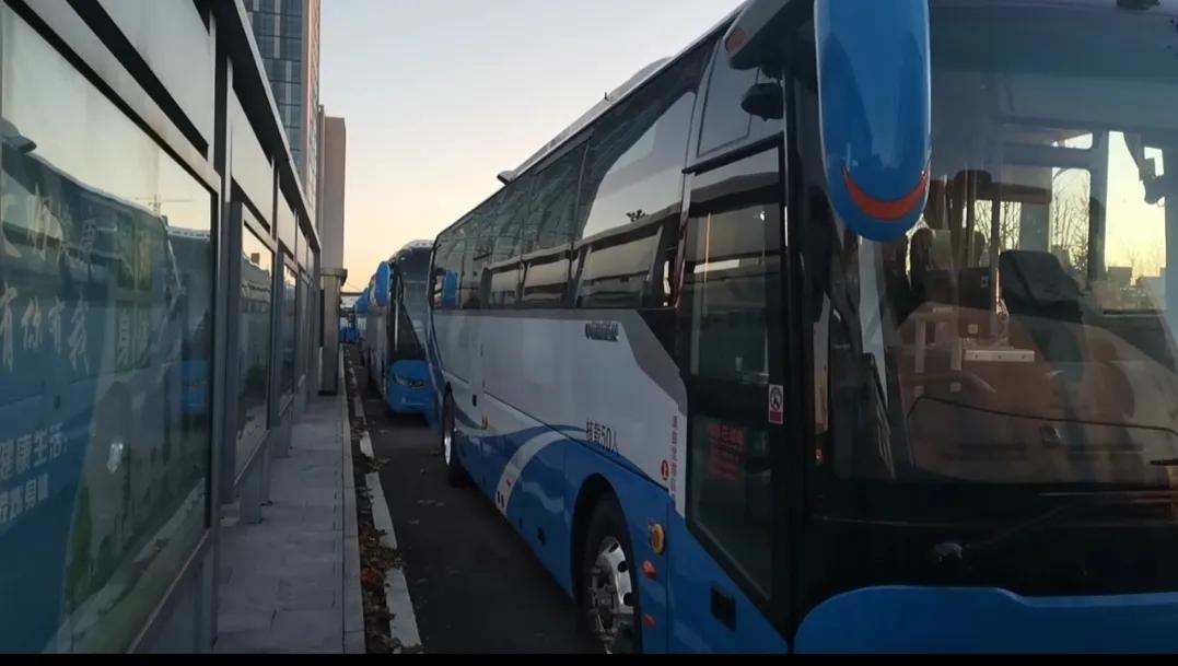 等了将近一个月，到曹妃甸的公交车终于通了，带你看看乘车攻略