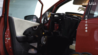 “我爱摇滚，我有病。”